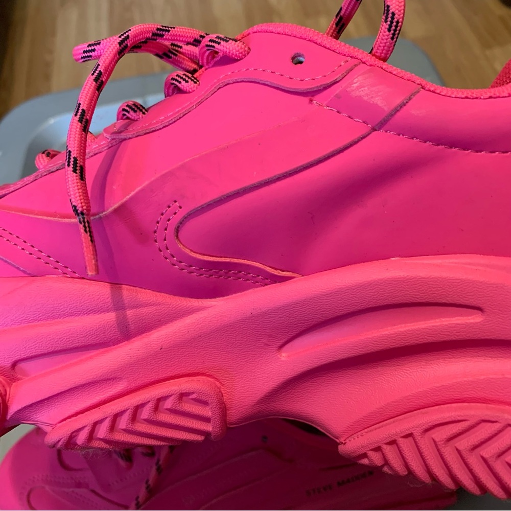 Steve Madden Women's possession Pink Sneakers - Picture 12 of 13
